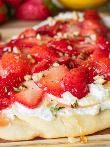 Strawberry ricotta flatbread recipe